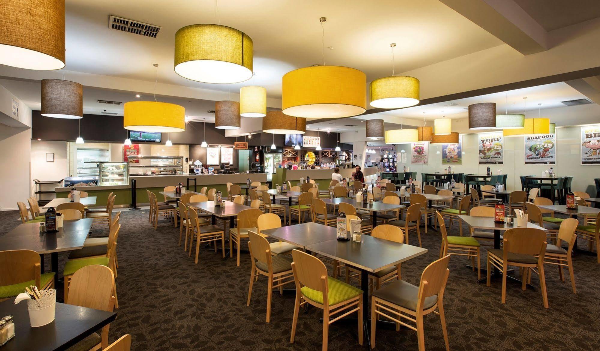 Nightcap At Westside Hotel Laverton Bagian luar foto